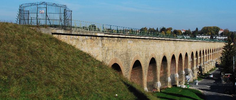 Datei:23 Aquädukt Liesing.jpg