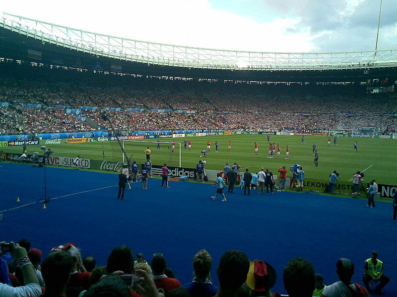 Datei:2 Ernst Happel Stadion.jpg