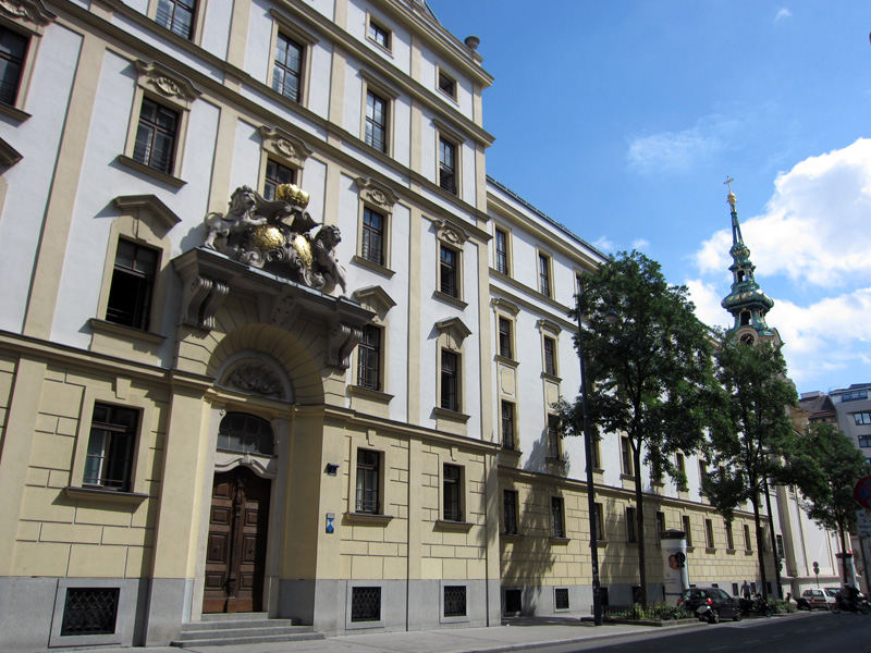 Datei:7 Stiftskaserne.jpg