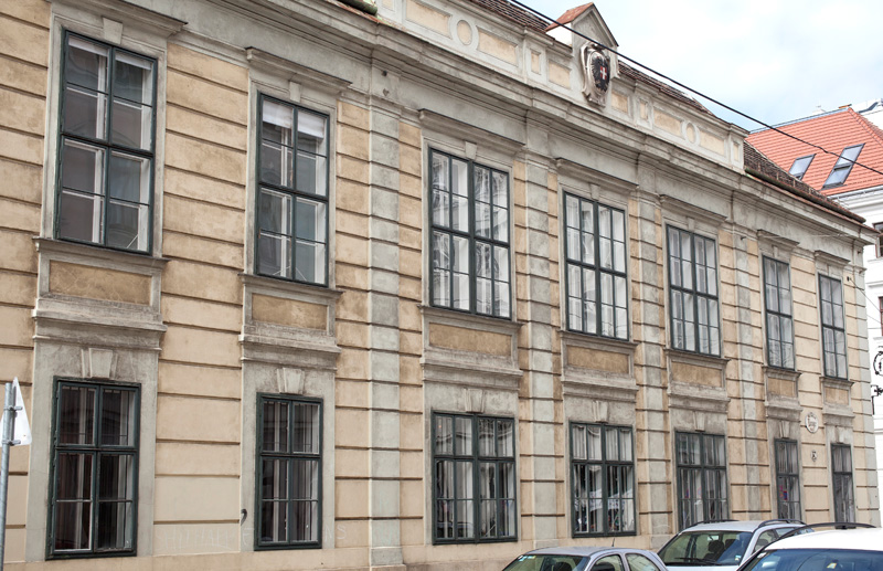 Datei:8 Palais Schönborn.jpg