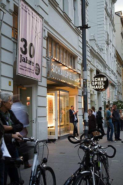 Datei:9 Schauspielhaus.jpg