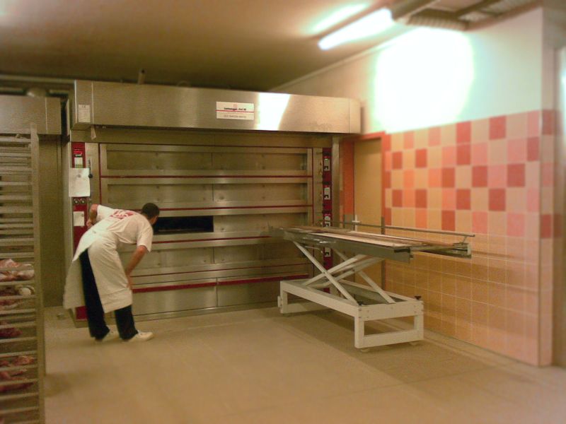Datei:Brotbackofen.jpg