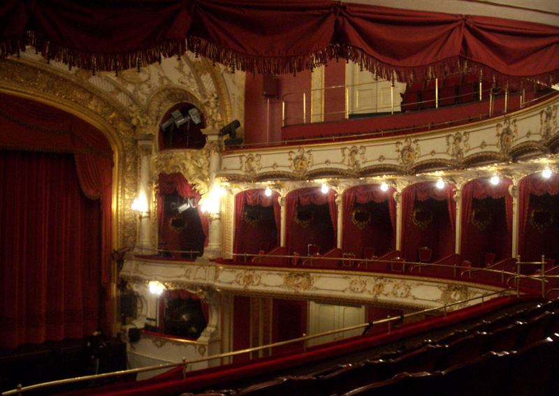 Datei:Fürth Stadttheater Zuschauerraum.jpg