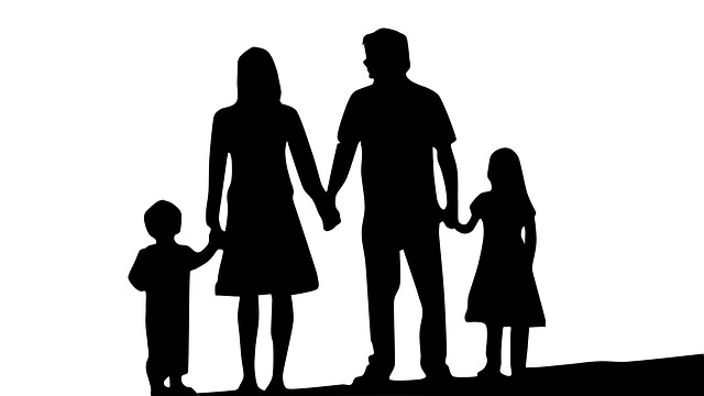 Datei:Familie Silhouette.jpg