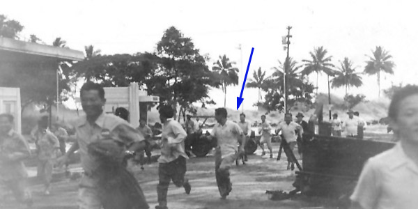 Datei:Flucht vor Tsunami.jpg