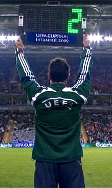 Datei:Fußball Nachspielzeit.jpg