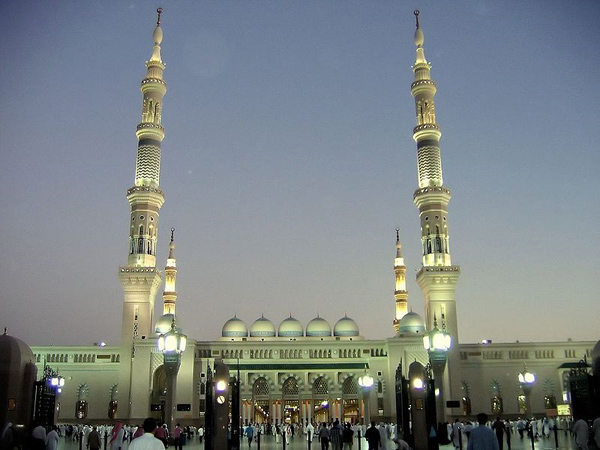Datei:Moschee in Medina.jpg