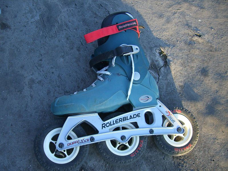 Datei:Offroad-Skates.jpg