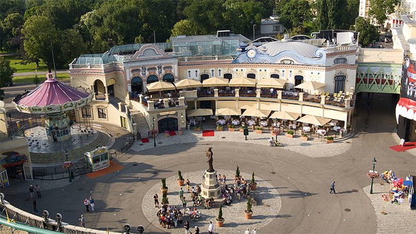 Datei:Riesenradplatz 04.jpg