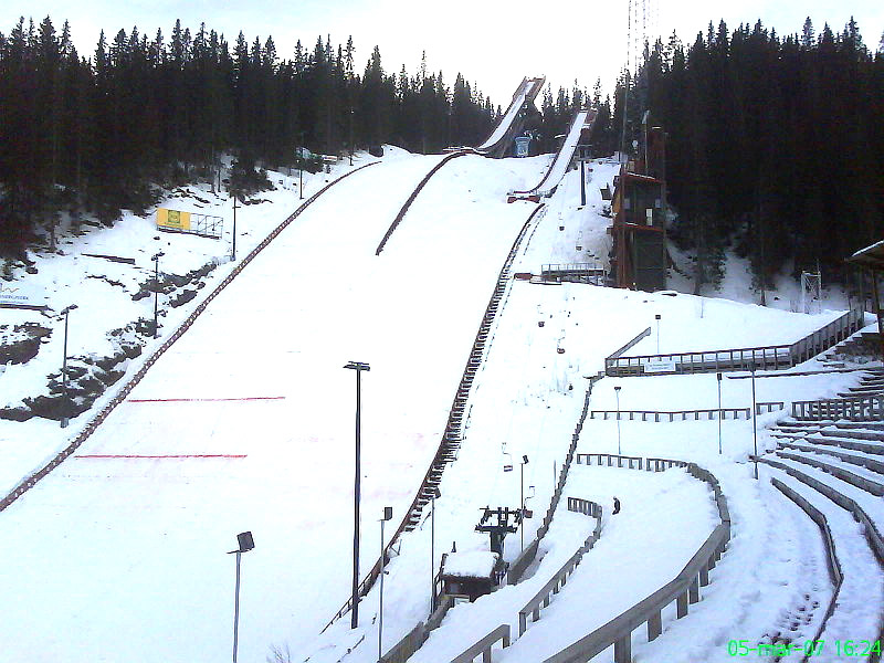 Datei:Schisprungarena Trondheim.jpg