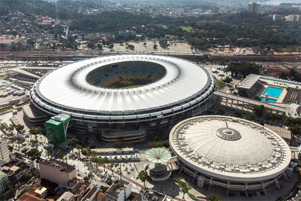 Datei:Stadion Rio de Janeiro.jpg
