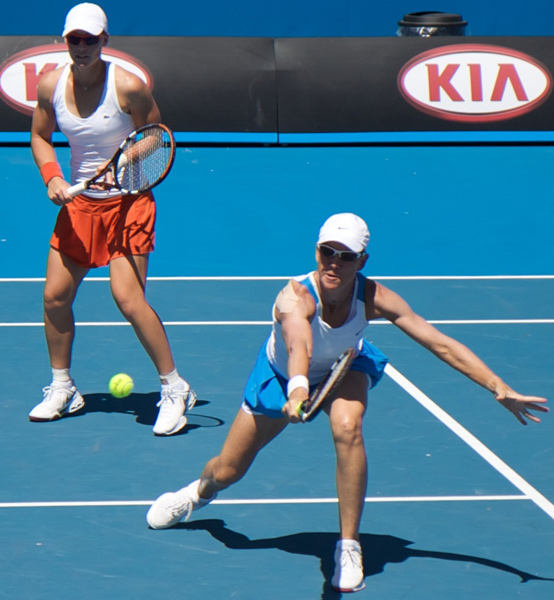 Datei:Tennismatch Doppel.jpg