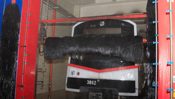 Datei:U-Bahn Waschanlage.jpg