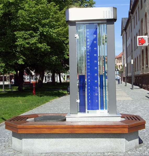 Datei:Wasseruhr modern.jpg