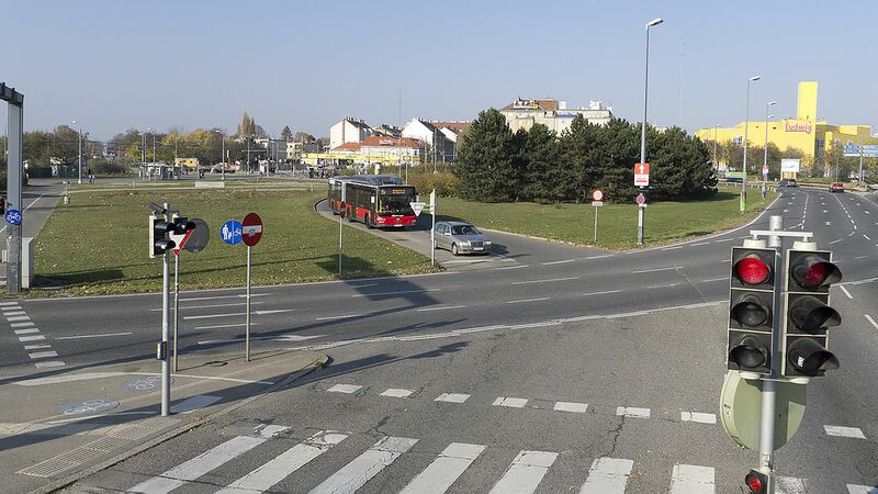 Datei:10 Altes Landgut.jpg