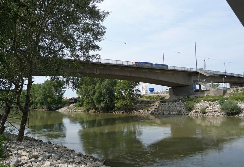 Datei:11 Freudenauer Hafenbrücke.jpg