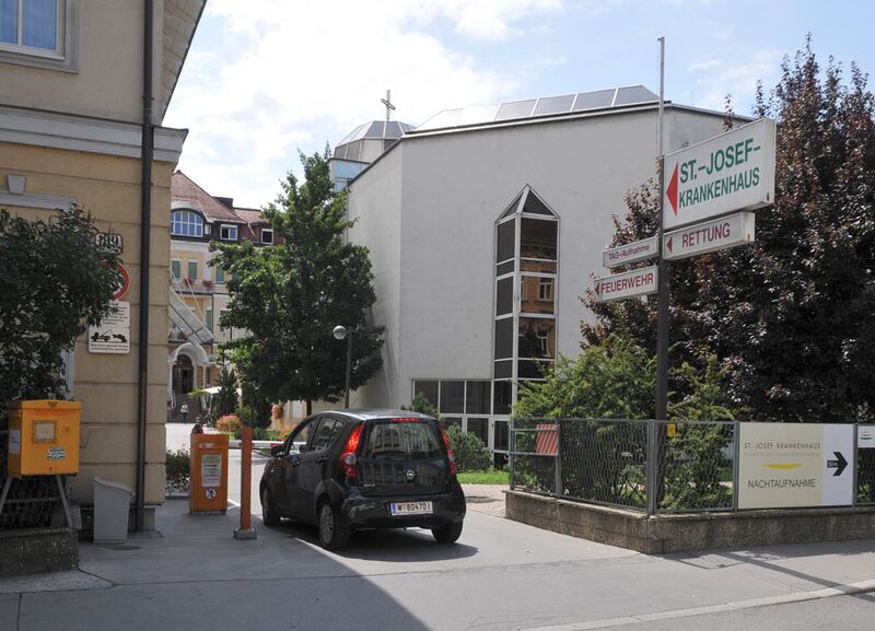 Datei:13 Krankenhaus St Josef.jpg