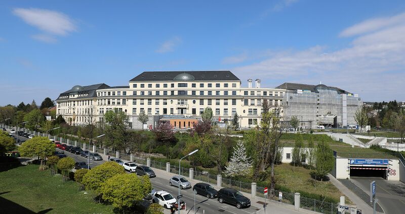 Datei:14 Hanusch Krankenhaus.JPG