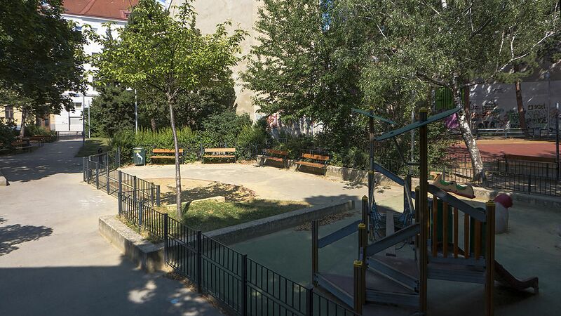 Datei:15 Ernestine-Diwisch-Park.jpg