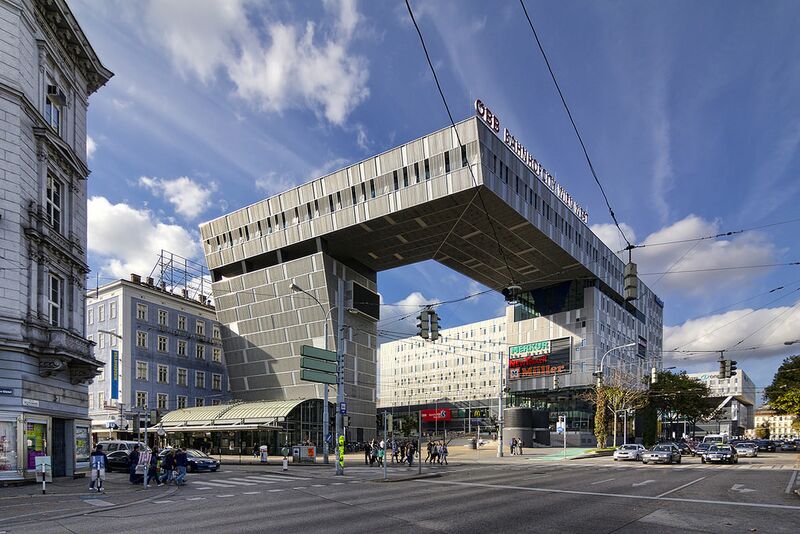 Datei:15 Westbahnhof BahnhofCity.jpg