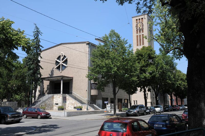 Datei:16 Pfarrkirche Sandleiten.jpg