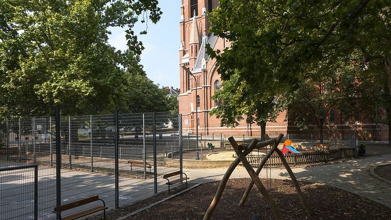 Datei:18 Albert-Dub-Park.jpg