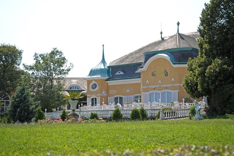 Datei:19 Schloss Cobenzl.jpg