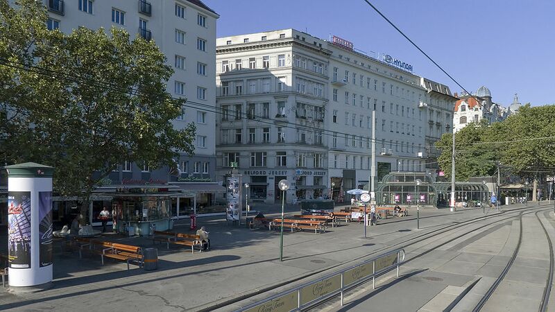 Datei:1 Schwedenplatz.jpg