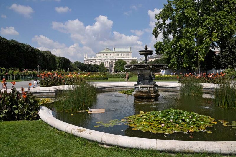 Datei:1 Volksgarten.jpg