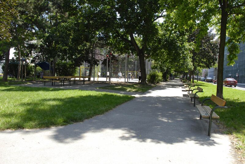 Datei:20 Sachsenplatz.jpg