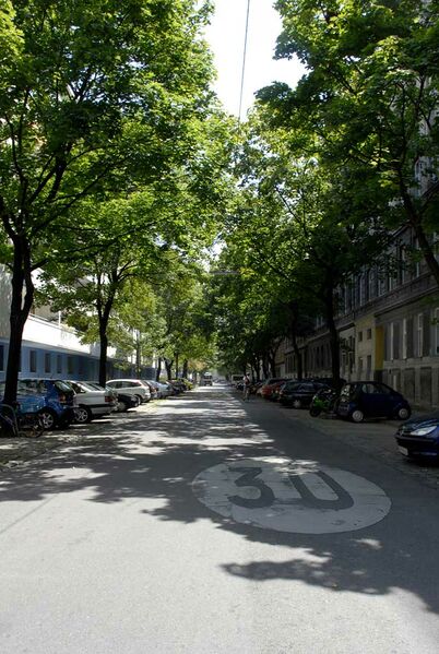 Datei:20 Universumstraße.jpg