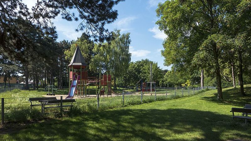 Datei:21 Denglerpark.jpg