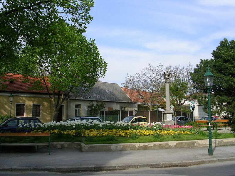 Datei:21 Freiheitsplatz Kaisergedenksäule Stammersdorf.jpg