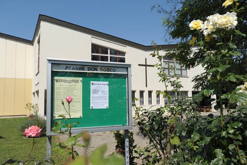 Datei:21 Kirche Don Bosco.jpg