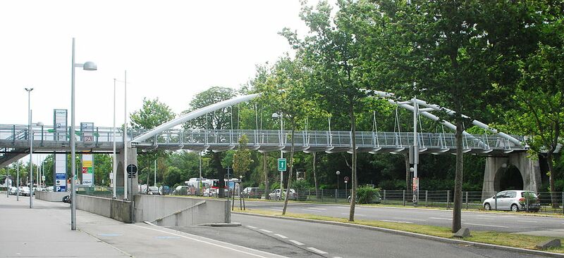 Datei:23 Anton-Baumgartner-Straße.jpg