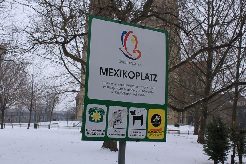 Datei:2 Mexikoplatz.jpg
