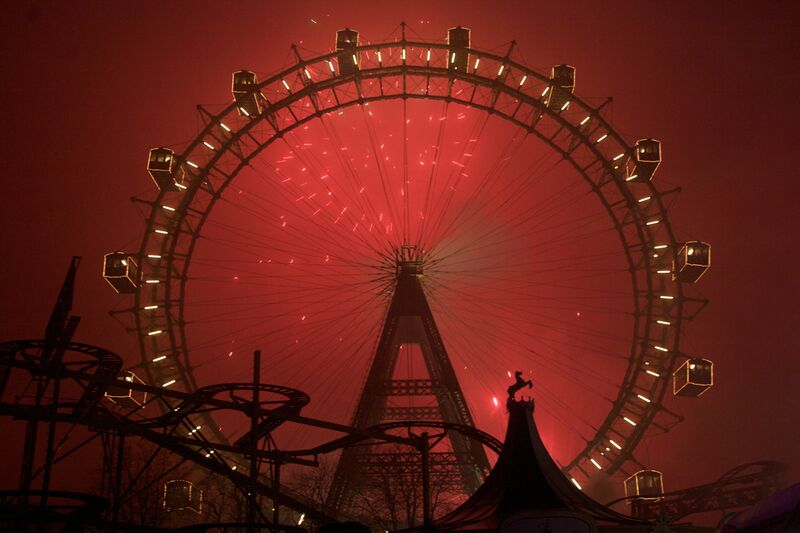 Datei:2 Riesenrad Silvester.jpg