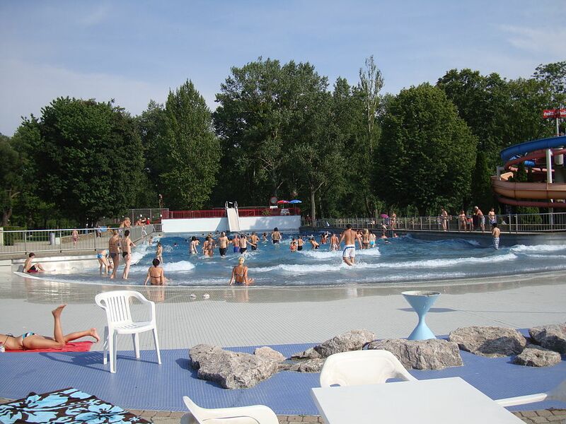 Datei:2 Stadionbad.jpg