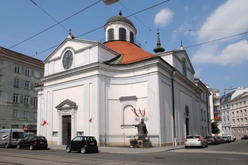 Datei:3 Kirche Zum Heiligen Kreuz.jpg