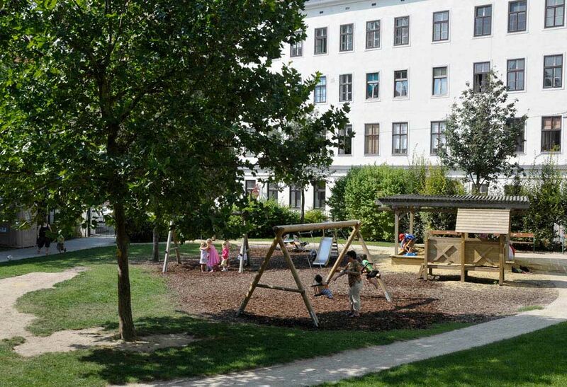 Datei:6 Minna Lachs Park.jpg