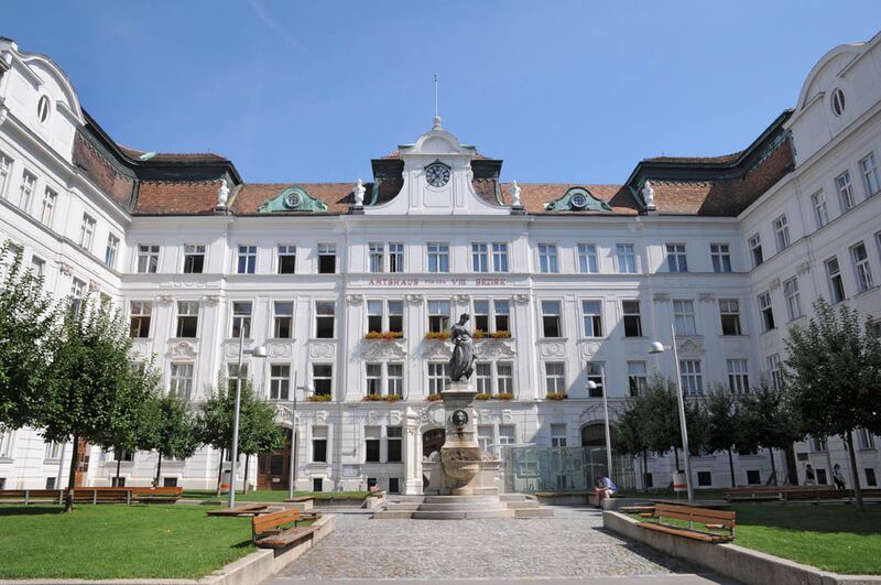 Datei:8 Amtshaus.jpg