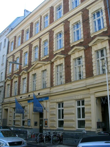 Datei:8 Musisches Zentrum.jpeg