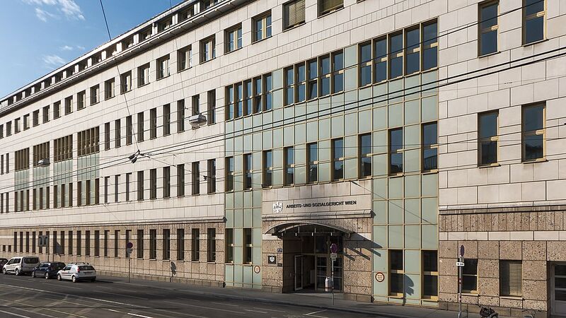 Datei:9 ArbeitsundSozialgericht.jpeg