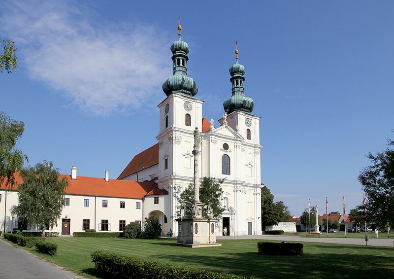 Datei:Basilika Frauenkirchen.jpg
