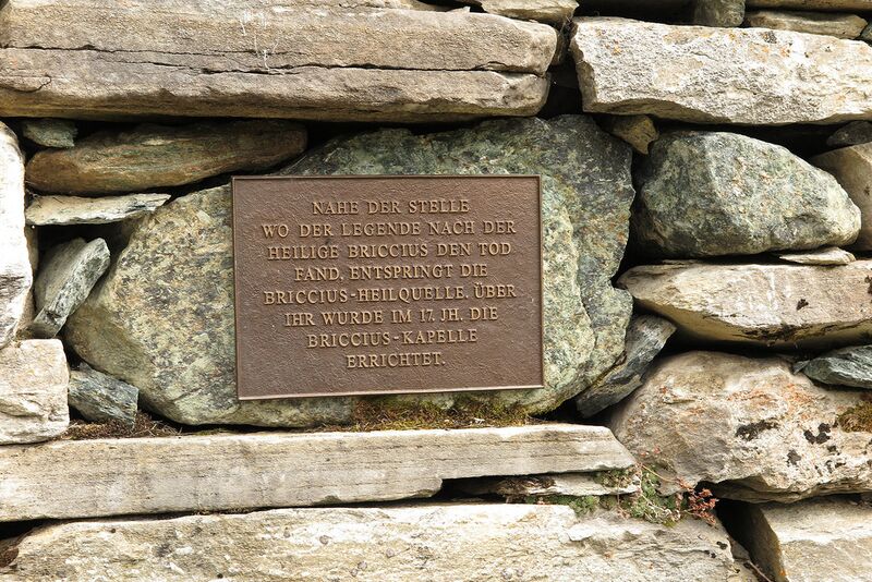 Datei:Bricciusquelle Tafel.jpg