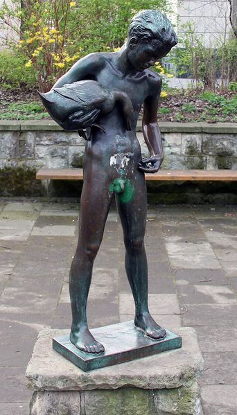 Datei:Bronzefigur Hans im Glück.jpg