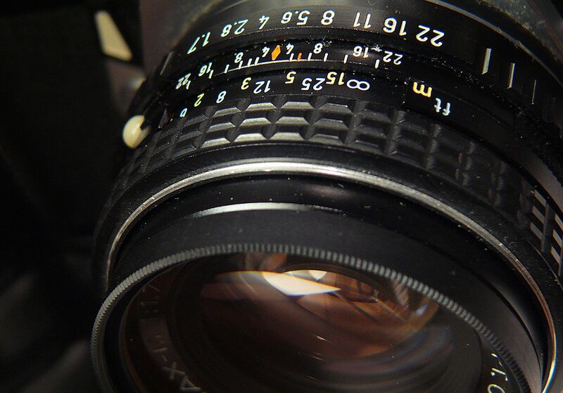 Datei:Fotoapparat Objektiv.jpg