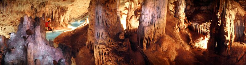 Datei:Grotten im Yucatan Peninsula.jpg