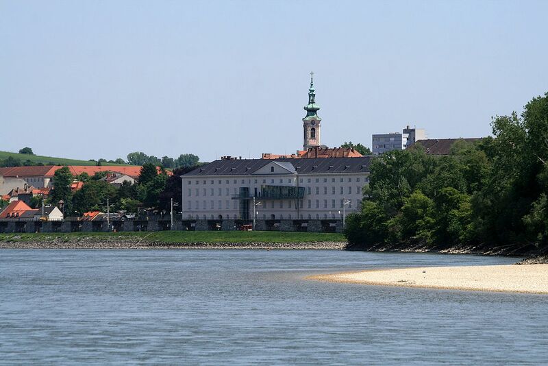 Datei:Hainburg an der Donau.jpg