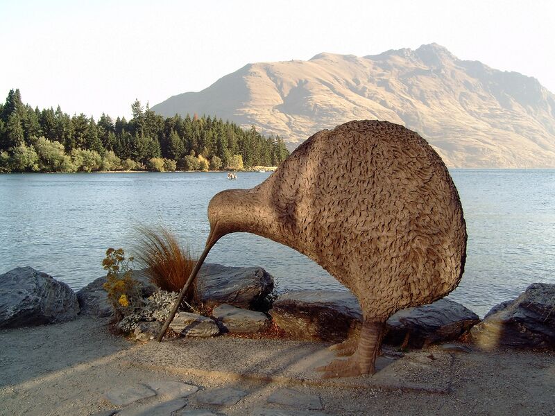 Datei:Kiwi Figur in Neuseeland.jpeg